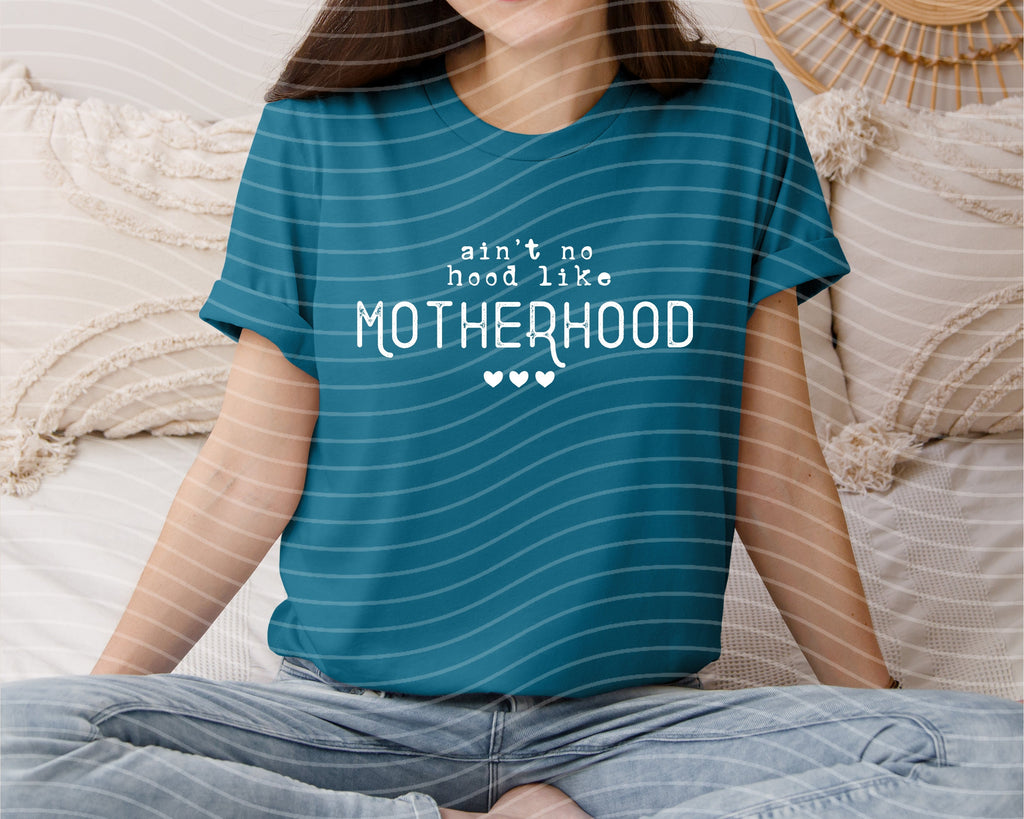 Ain't No Hood Like Motherhood Graphic Tee product image 1