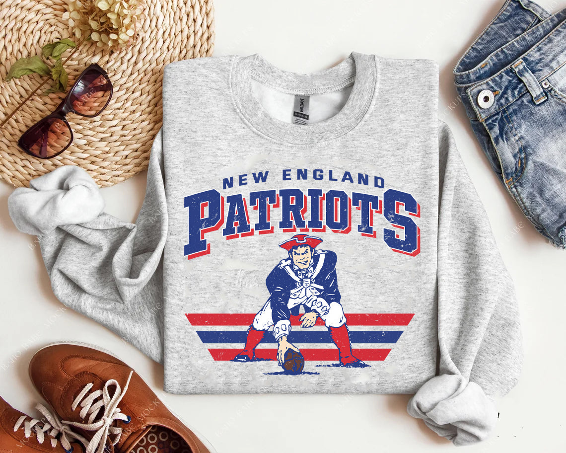 Vintage Team Patriots Graphic Tee product image 4