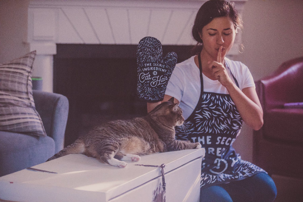 The Secret Ingredient Is Cat Hair Oven Mitt + Apron Bakeware